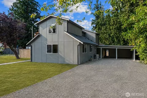 Exterior - 2531 Monroe Ave, Everett, WA 98203 photo 2 of 6