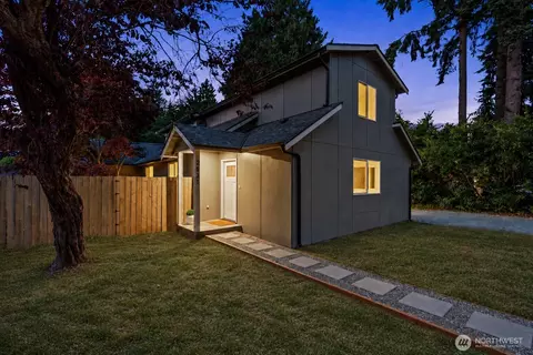 Exterior - 2531 Monroe Ave, Everett, WA 98203 photo 6 of 6