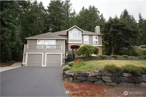 5095 NW Terrace View Dr, Bremerton, WA 98312