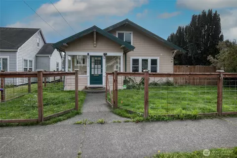 2824 Aberdeen Ave, Hoquiam, WA 98550