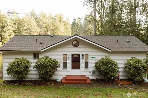 Exterior - 71 E Cormorant Pl, Grapeview, WA 98546 photo 2 of 6