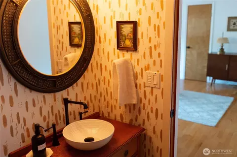 Bath - 71 E Cormorant Pl, Grapeview, WA 98546 photo 2 of 3
