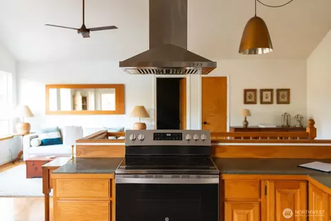 Kitchen - 71 E Cormorant Pl, Grapeview, WA 98546 photo 2 of 2