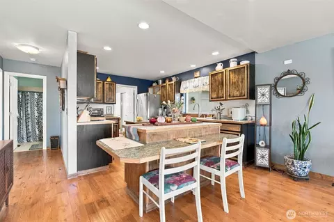 Kitchen - 342 Discovery View Dr, Sequim, WA 98382 photo 2 of 3
