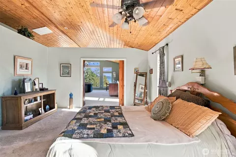 Bedroom - 342 Discovery View Dr, Sequim, WA 98382 photo 2 of 2