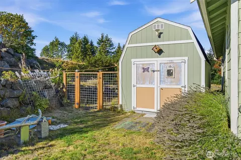 Exterior - 342 Discovery View Dr, Sequim, WA 98382 photo 4 of 7