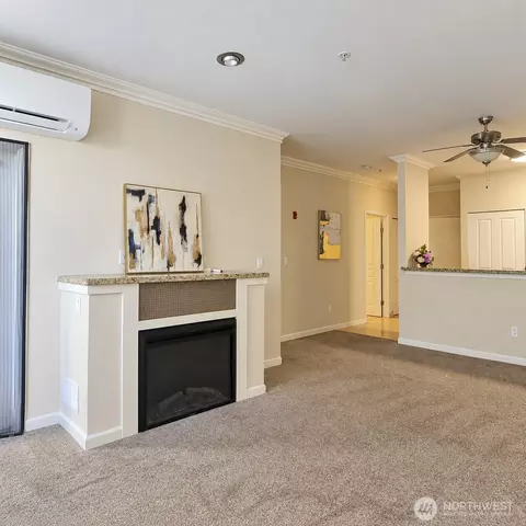 225 Logan Ave S #106, Renton, WA 98057