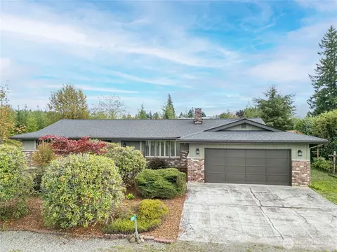 681 Klahndike Blvd, Forks, WA 98331