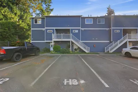3939 10th St SE #H3, Puyallup, WA 98374