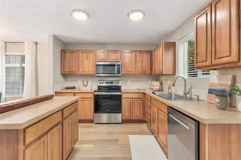 Kitchen - 242 Riggs Dr E, Enumclaw, WA 98022 photo 4 of 4