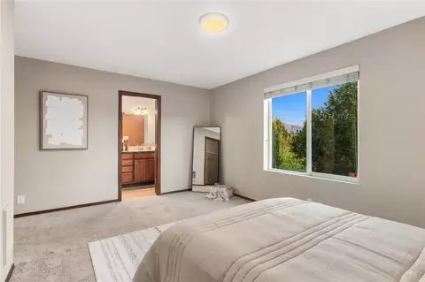 Bedroom - 242 Riggs Dr E, Enumclaw, WA 98022 photo 2 of 4