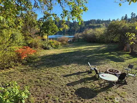 221 NW Gowen Pl, Bainbridge Island, WA 98110
