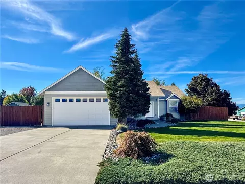 2394 Prairie Dr, East Wenatchee, WA 98802