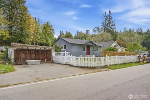 1534 Corbet Dr NW, Bremerton, WA 98312