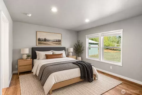 Bedroom - 35 Packard Ln, Elma, WA 98541 photo 1 of 5