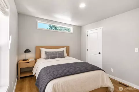 Bedroom - 35 Packard Ln, Elma, WA 98541 photo 5 of 5