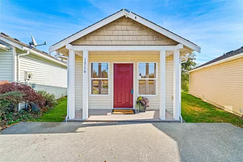 1916 N 30th St, Mount Vernon, WA 98273