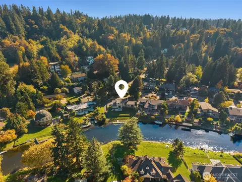 8468 NE 170th St, Kenmore, WA 98028