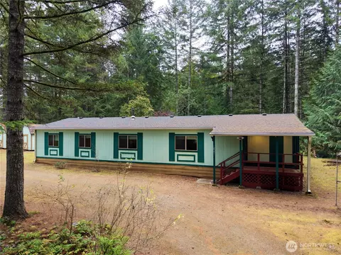 10541 Fairview Blvd SW, Port Orchard, WA 98367