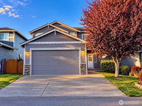 9325 11th St NE #4, Lake Stevens, WA 98258