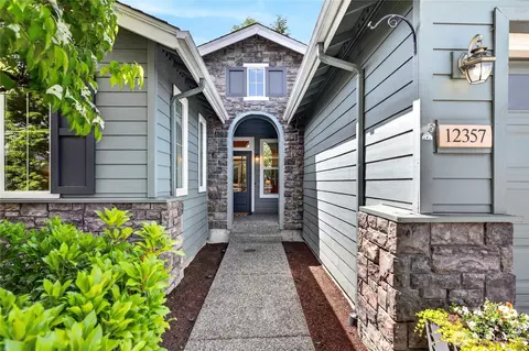 12357 Big Leaf Way NE, Redmond, WA 98053