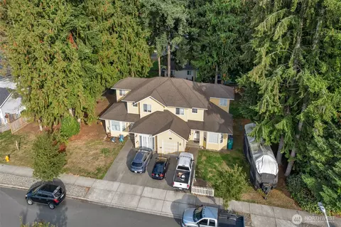 11727 47th Ave NE #A & B, Marysville, WA 98271