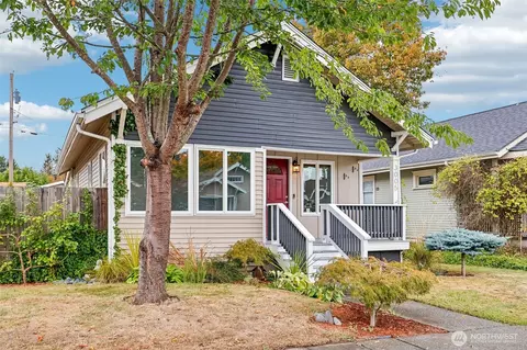 Exterior - 3005 Victor Pl, Everett, WA 98201 photo 2 of 11