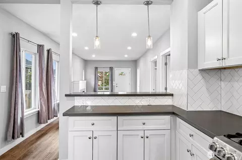 Kitchen - 3005 Victor Pl, Everett, WA 98201 photo 3 of 5