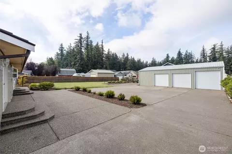 Exterior - 105 Sable Dr, Everson, WA 98247 photo 8 of 11
