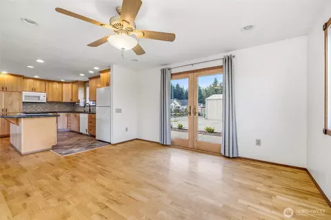 Living - 105 Sable Dr, Everson, WA 98247 photo 6 of 6