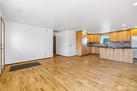 Living - 105 Sable Dr, Everson, WA 98247 photo 3 of 6
