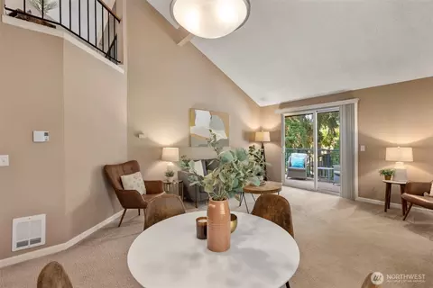 Dining - 10842 NE 148th Ln #A4, Bothell, WA 98011 photo 1 of 2