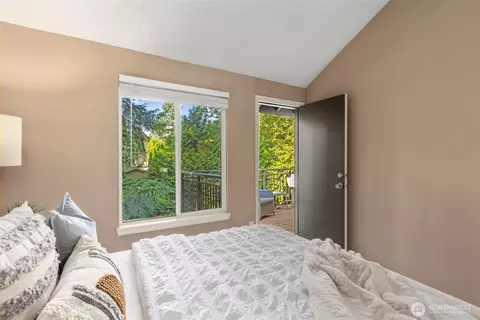 Bedroom - 10842 NE 148th Ln #A4, Bothell, WA 98011 photo 2 of 5