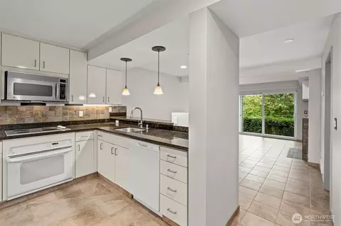 1 Broadway #103, Tacoma, WA 98402