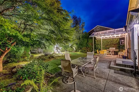 12203 235th Pl NE, Redmond, WA 98053