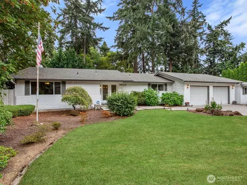 9605 SE 13th St, Vancouver, WA 98664