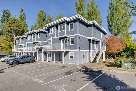 6703 204th St SW #206, Lynnwood, WA 98036