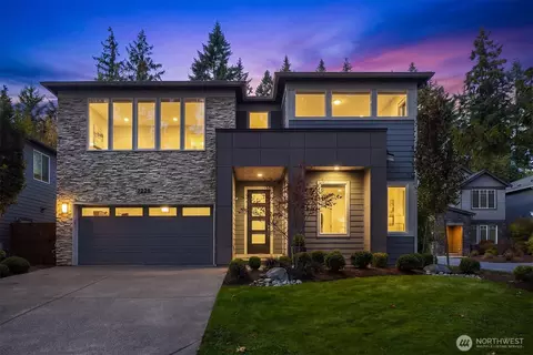 7226 NE 129th St, Kirkland, WA 98034