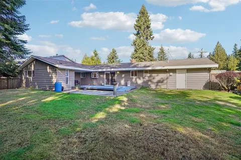 Exterior - 208 116th Pl SE, Everett, WA 98208 photo 7 of 8
