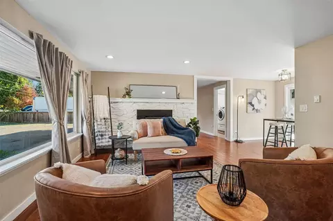 Living - 208 116th Pl SE, Everett, WA 98208 photo 2 of 7