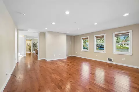 Living - 208 116th Pl SE, Everett, WA 98208 photo 7 of 7
