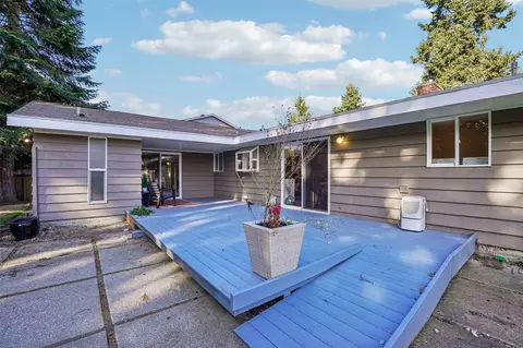 Exterior - 208 116th Pl SE, Everett, WA 98208 photo 8 of 8