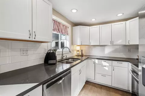 Kitchen - 208 116th Pl SE, Everett, WA 98208 photo 1 of 7