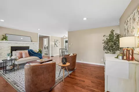 Living - 208 116th Pl SE, Everett, WA 98208 photo 1 of 7