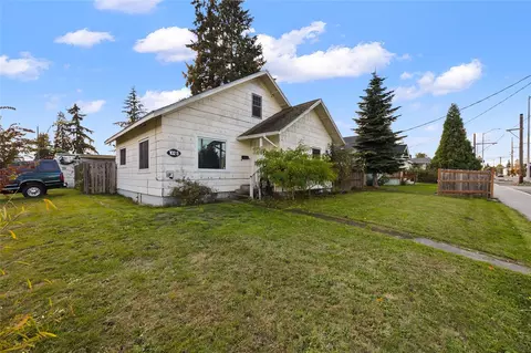 102 S 64th St, Tacoma, WA 98408