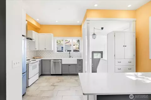 Kitchen - 620 E Sumach St, Walla Walla, WA 99362 photo 1 of 3