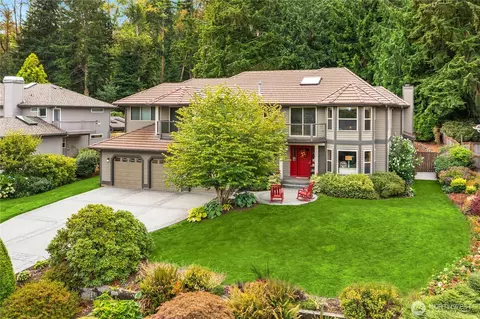 2235 Squak Mountain Loop SW, Issaquah, WA 98027