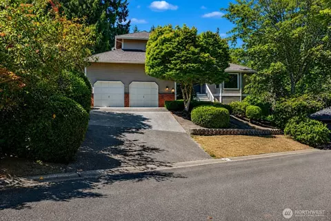 1819 221st Pl NE, Sammamish, WA 98074
