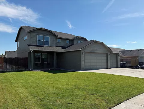 813 S Lakeland Dr, Moses Lake, WA 98837