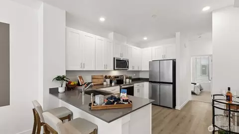 16830 20th Ave W #E3, Lynnwood, WA 98037